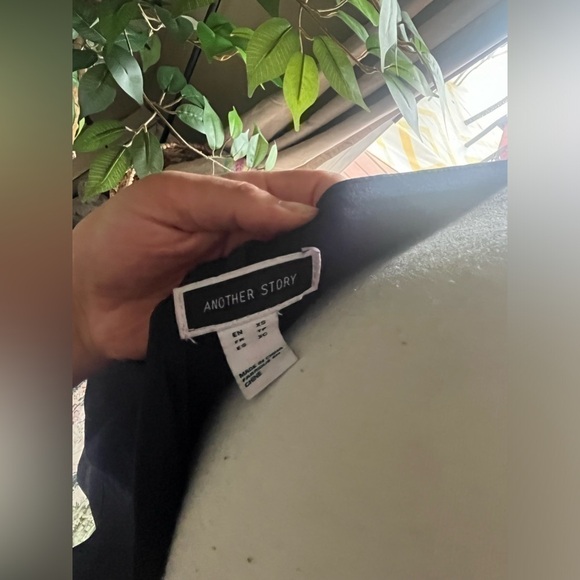 Another Story Off the Shoulder Dress - Picture 4 of 7